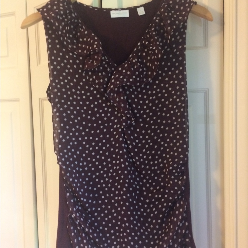 Sleeveless polkadot blouse